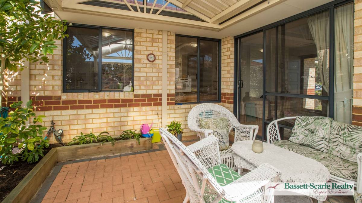 1/4 Binnar Court, Erskine, WA 6210 AUS