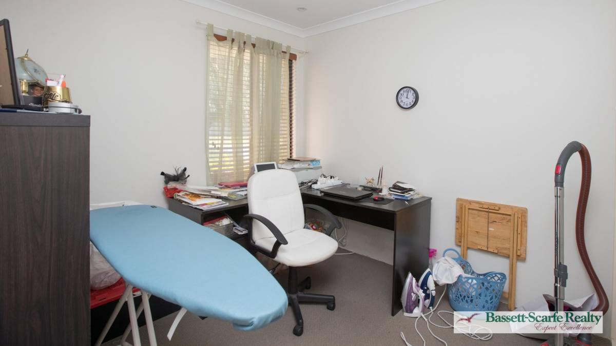1/4 Binnar Court, Erskine, WA 6210 AUS