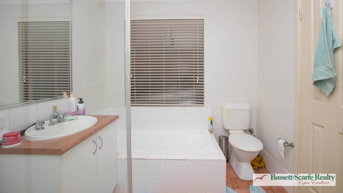 1/4 Binnar Court, Erskine, WA 6210 AUS