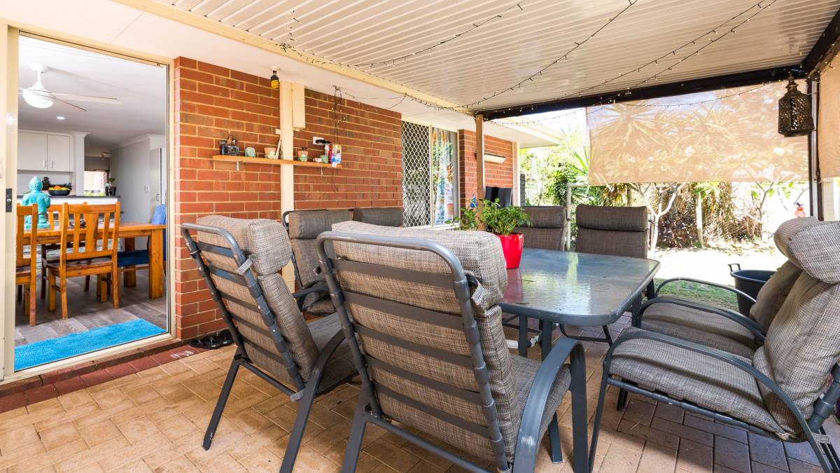 10B Coppercups Place, Halls Head, WA 6210 AUS