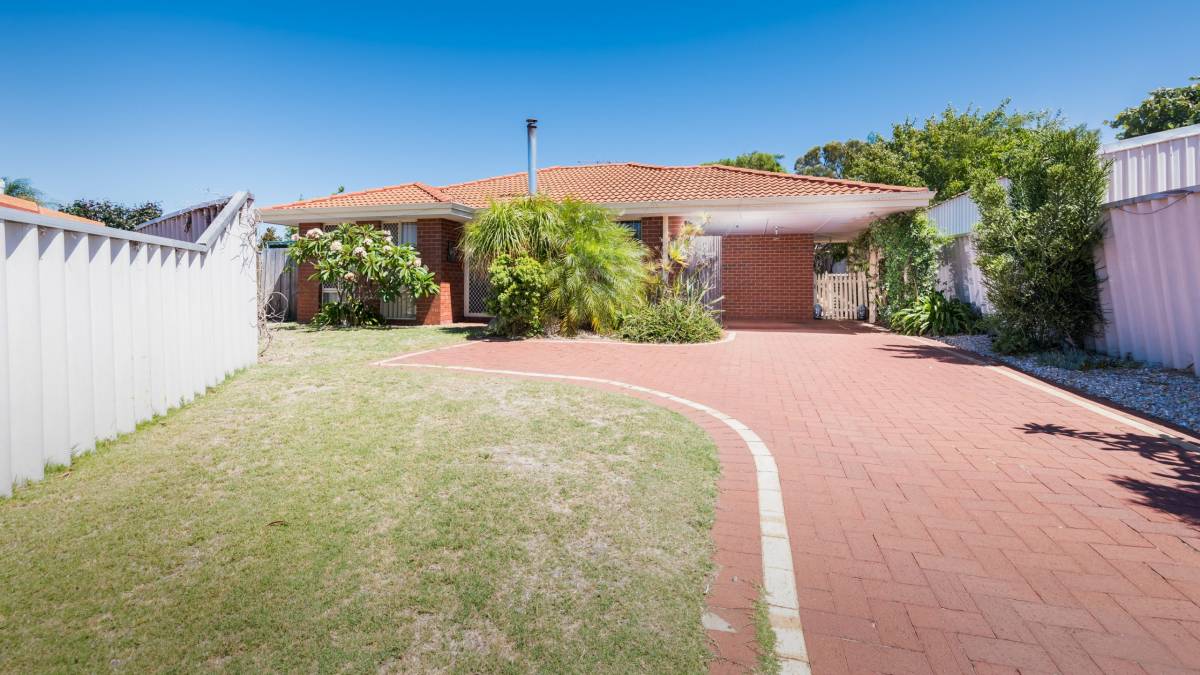 10B Coppercups Place, Halls Head, WA 6210 AUS