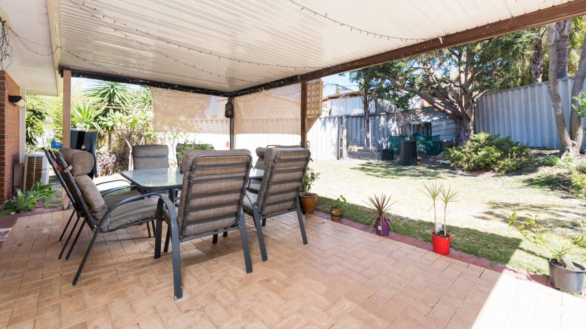 10B Coppercups Place, Halls Head, WA 6210 AUS