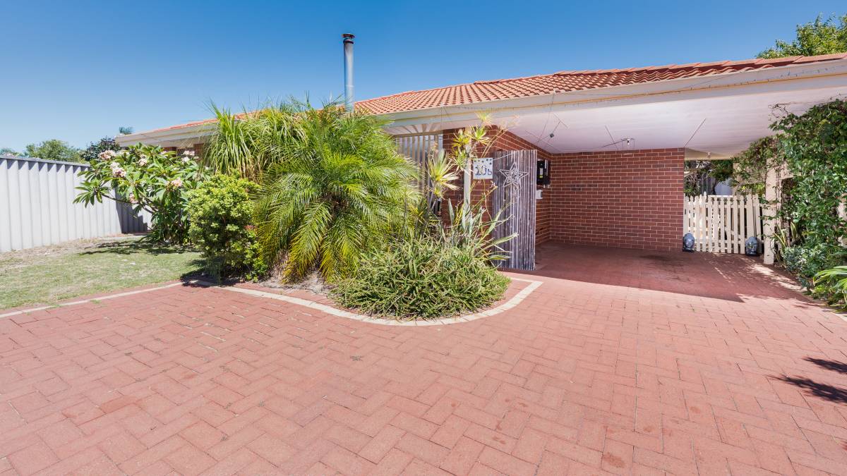 10B Coppercups Place, Halls Head, WA 6210 AUS