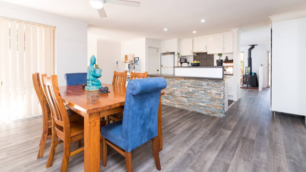 10B Coppercups Place, Halls Head, WA 6210 AUS