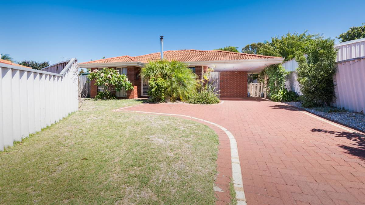 10B Coppercups Place, Halls Head, WA 6210 AUS