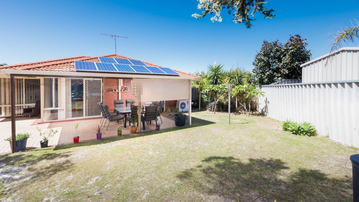 10B Coppercups Place, Halls Head, WA 6210 AUS