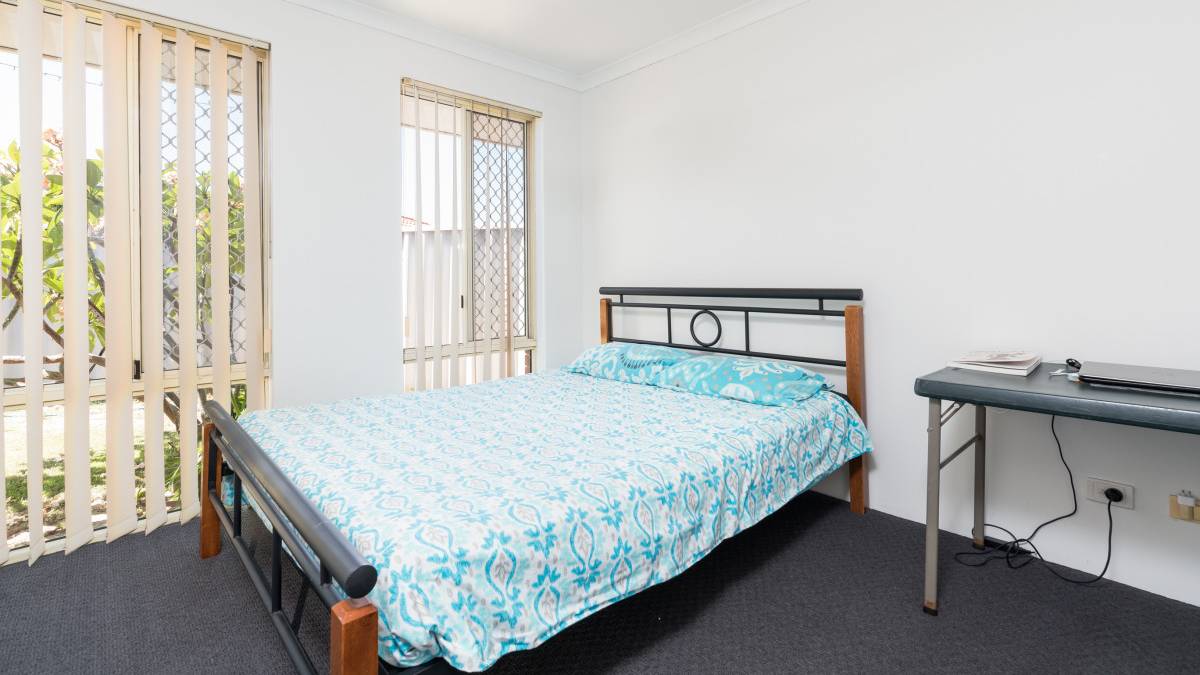 10B Coppercups Place, Halls Head, WA 6210 AUS