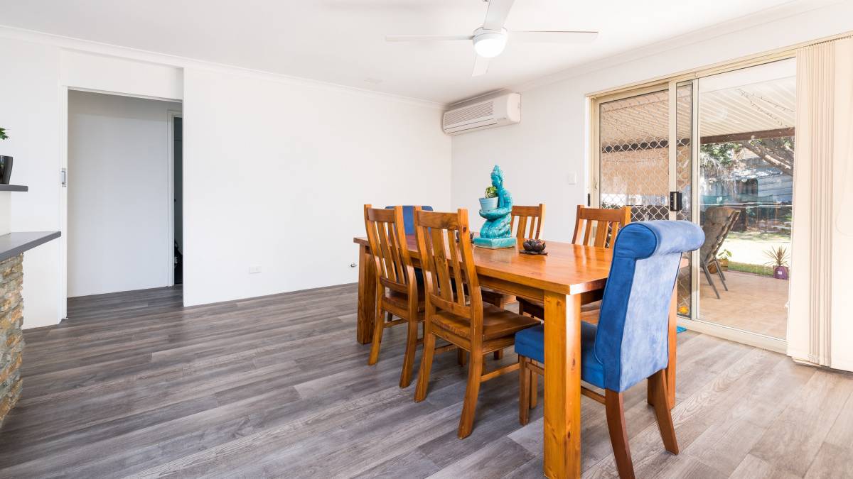10B Coppercups Place, Halls Head, WA 6210 AUS
