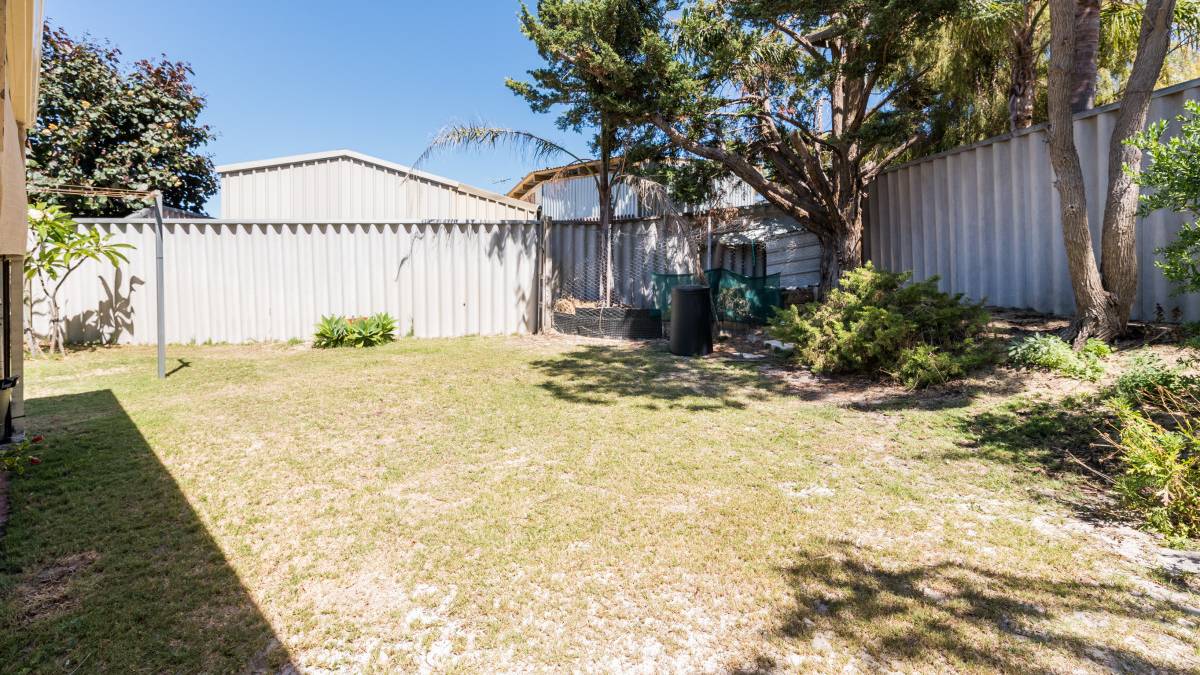 10B Coppercups Place, Halls Head, WA 6210 AUS