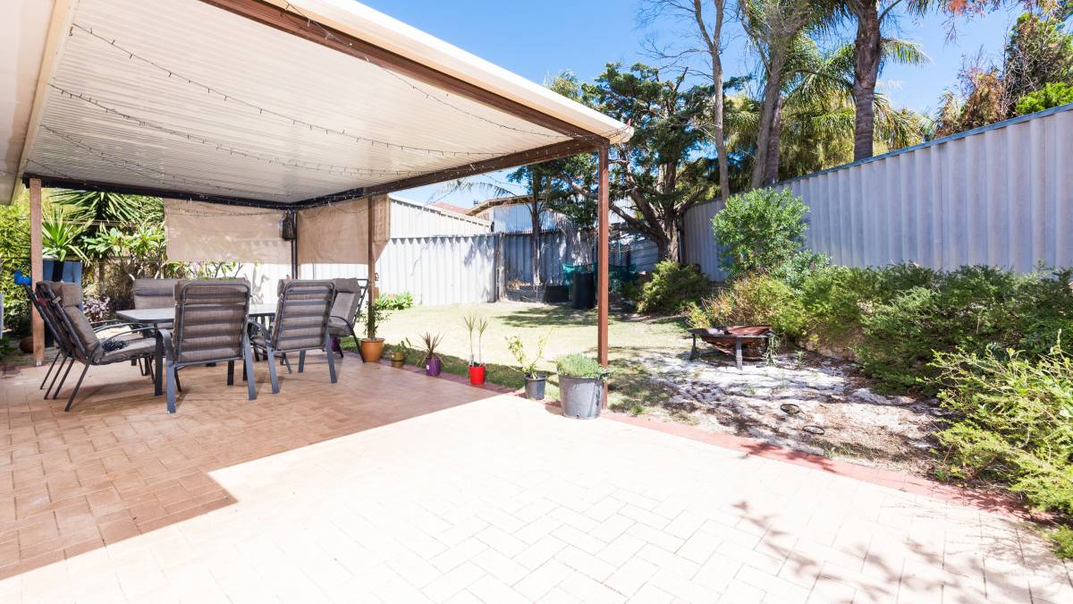 10B Coppercups Place, Halls Head, WA 6210 AUS
