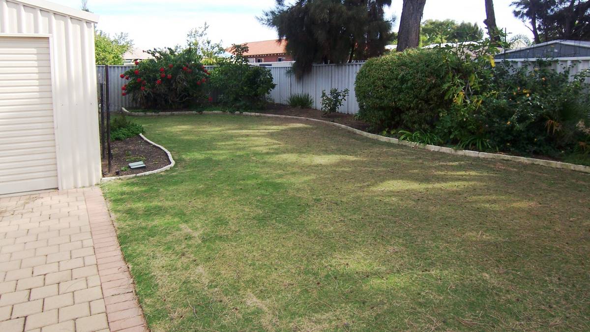 26 Fairbridge Road, Halls Head, WA 6210 AUS