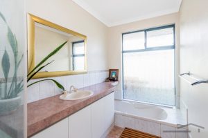 14 Birdsong Grove, Greenfields, WA 6210 AUS