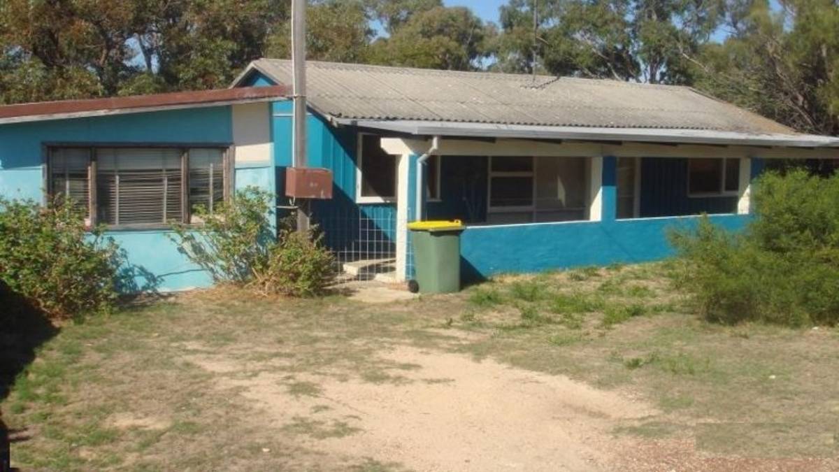 11 Lynda Street, FALCON, WA 6210 AUS