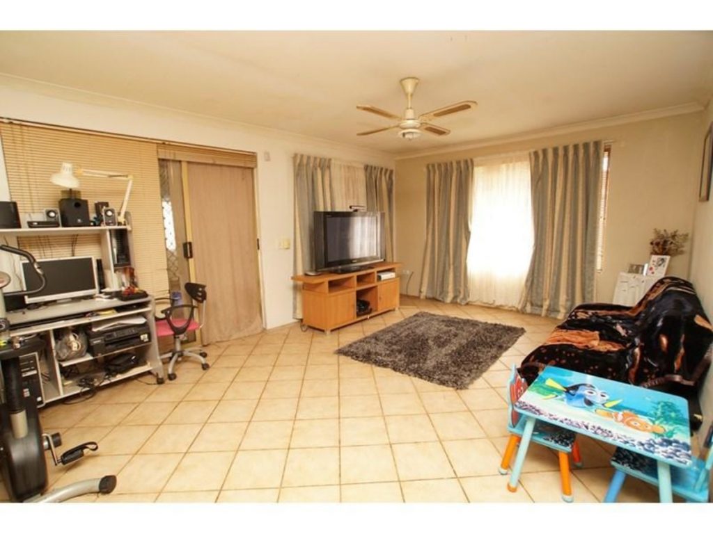 4 Oakover Turn, Greenfields - Thumbnail 6