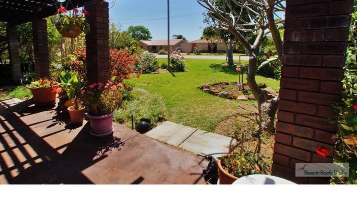 15 Mckerracher Street, DUDLEY PARK, WA 6210 AUS