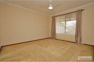 15 Mckerracher Street, DUDLEY PARK, WA 6210 AUS