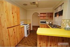 15 Mckerracher Street, DUDLEY PARK, WA 6210 AUS