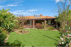 15 Mckerracher Street, DUDLEY PARK, WA 6210 AUS