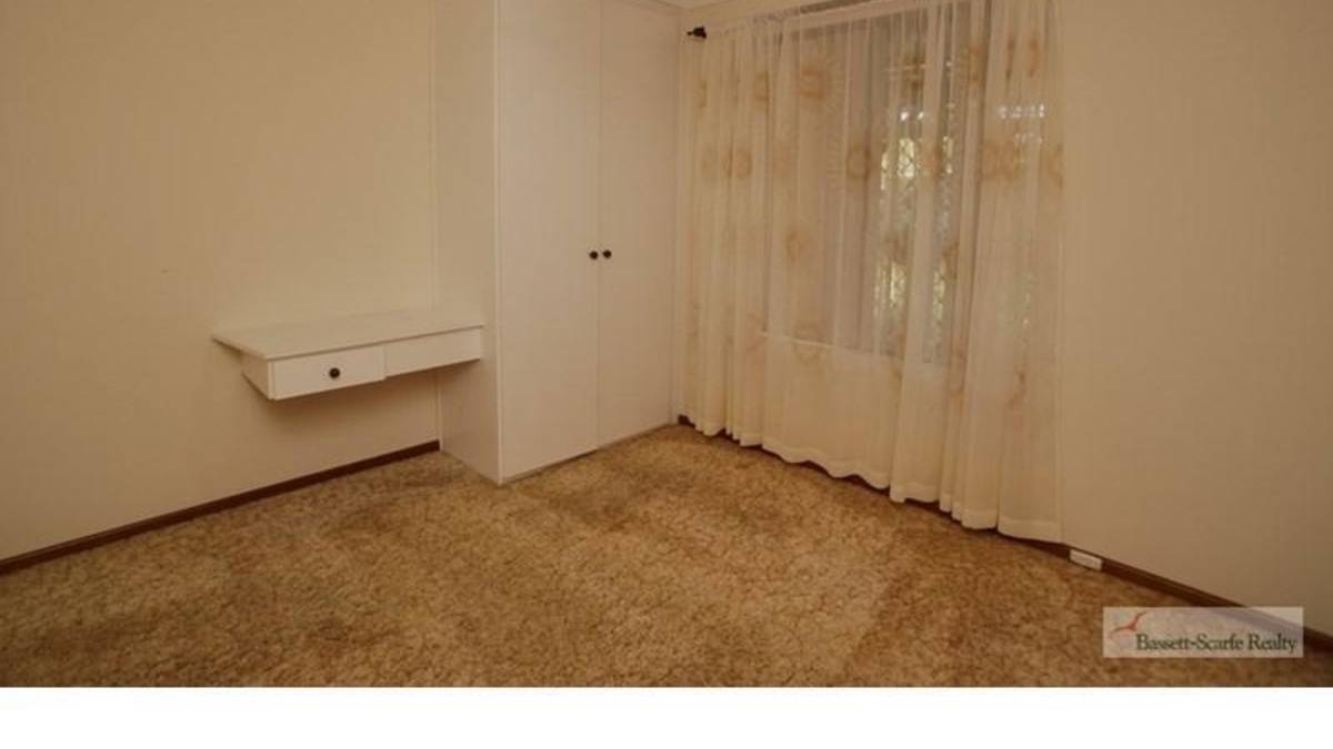 15 Mckerracher Street, DUDLEY PARK, WA 6210 AUS