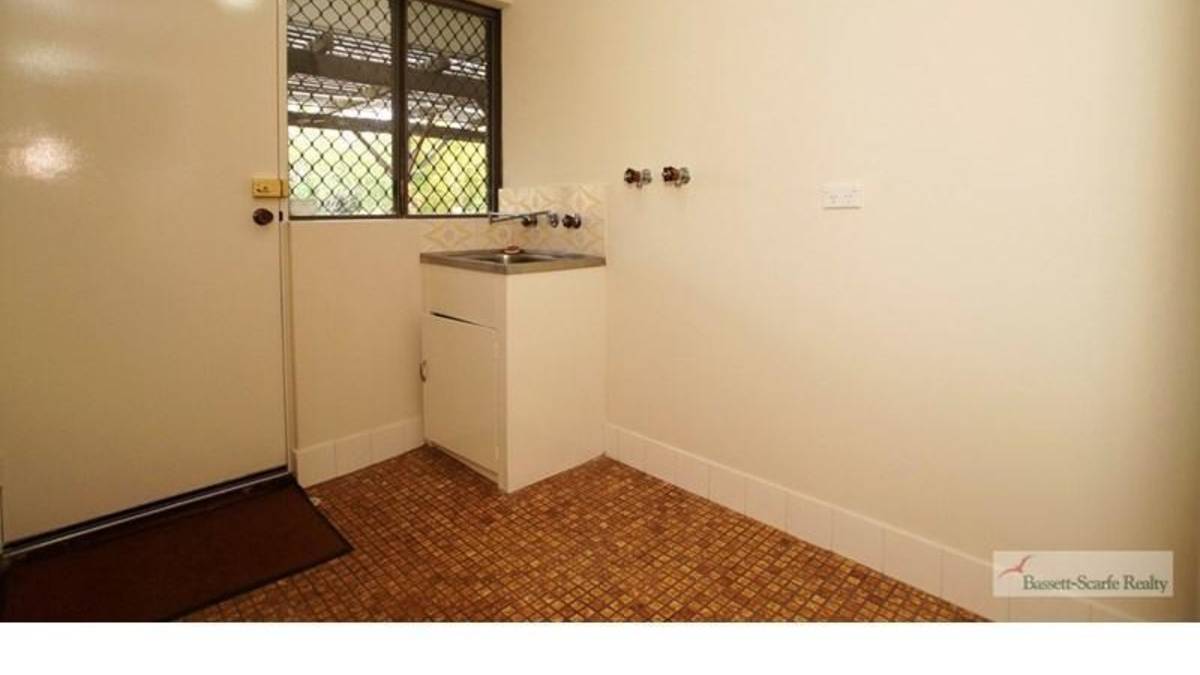 15 Mckerracher Street, DUDLEY PARK, WA 6210 AUS