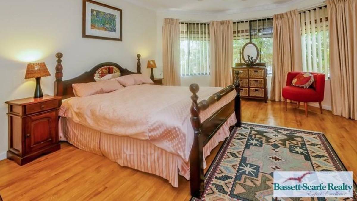 54 Pebble Beach Boulevard, MEADOW SPRINGS, WA 6210 AUS