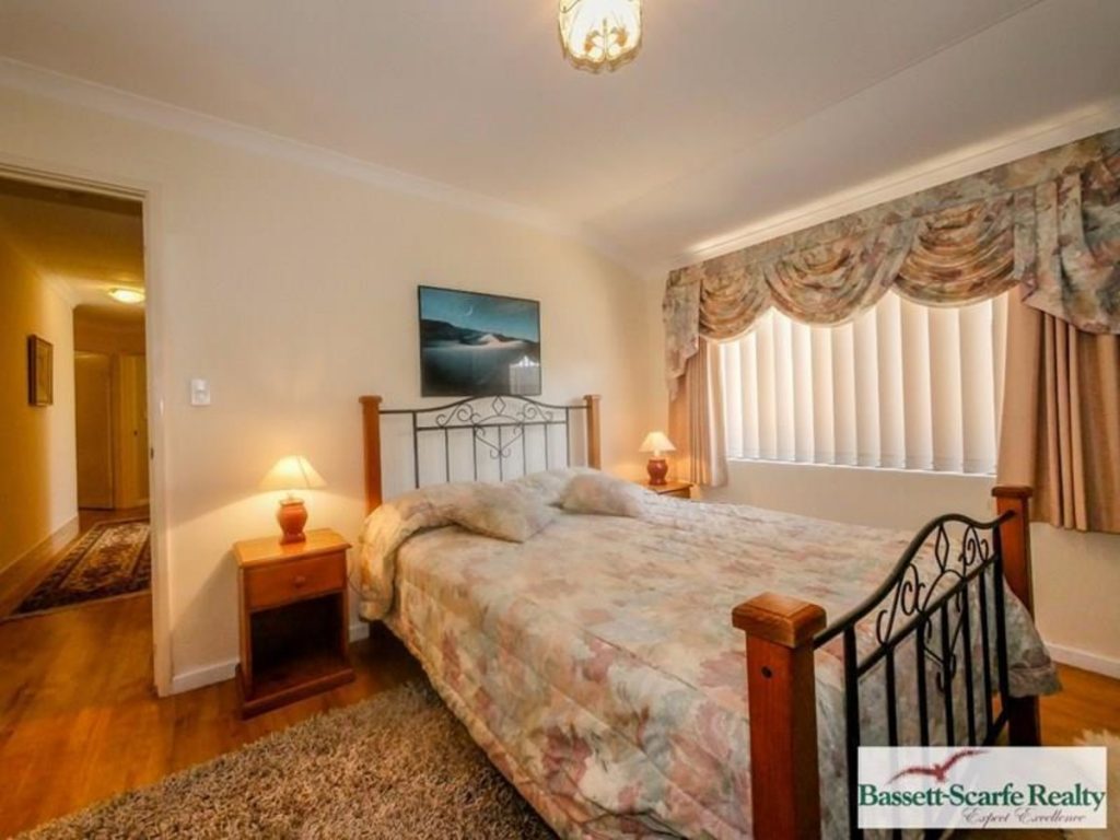 54 Pebble Beach Boulevard, Meadow Springs - Thumbnail 6