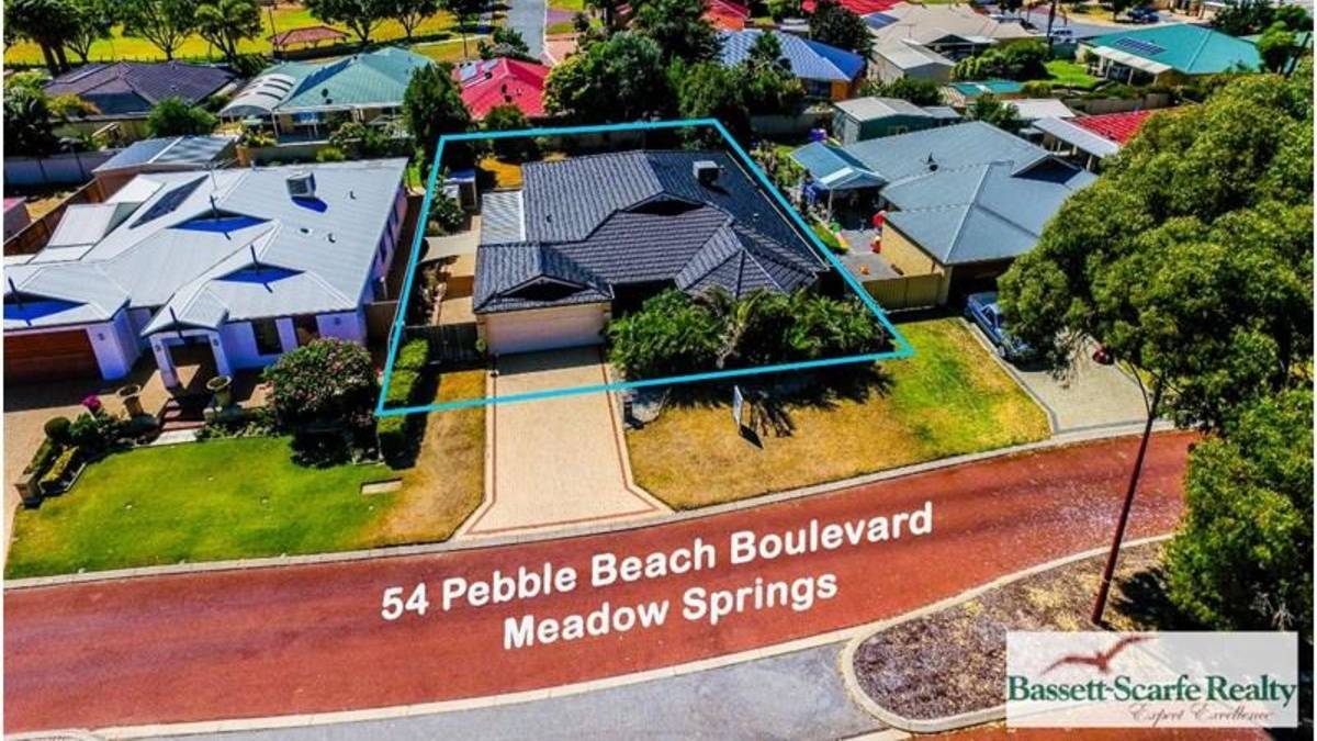 54 Pebble Beach Boulevard, MEADOW SPRINGS, WA 6210 AUS
