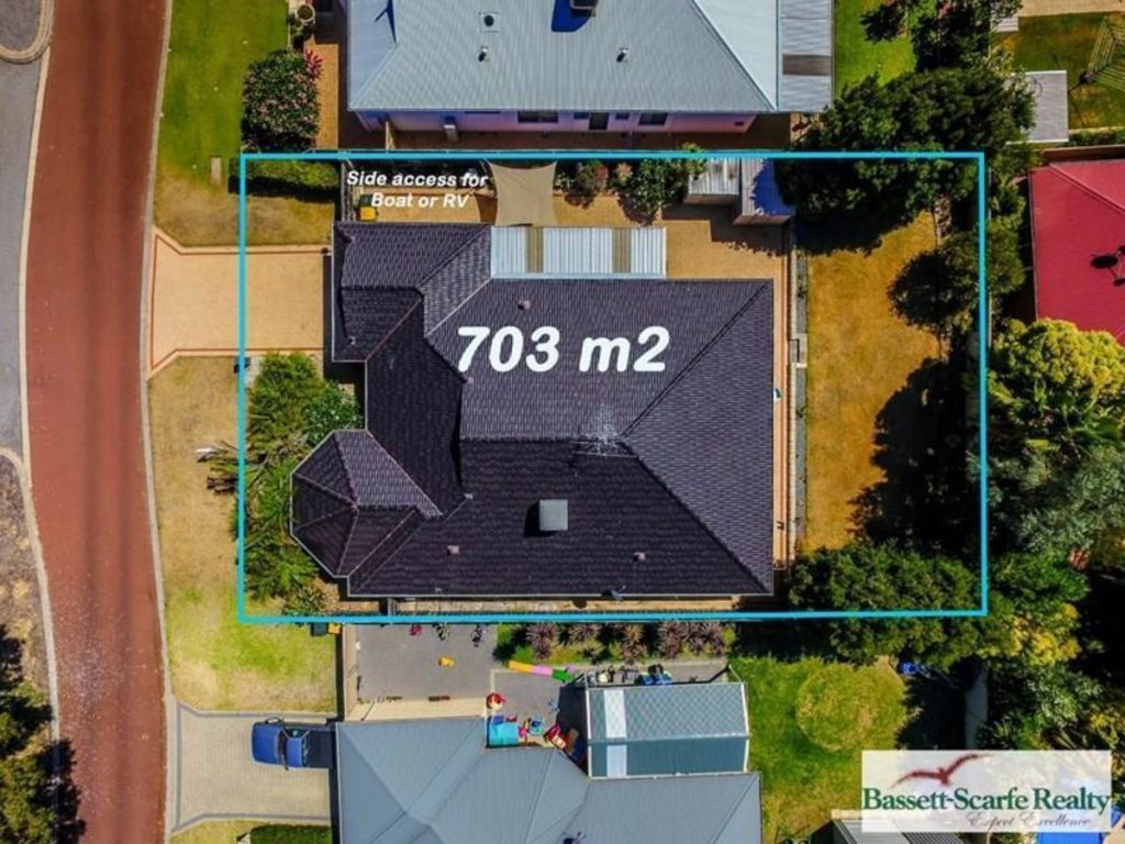 54 Pebble Beach Boulevard, Meadow Springs - Thumbnail 2