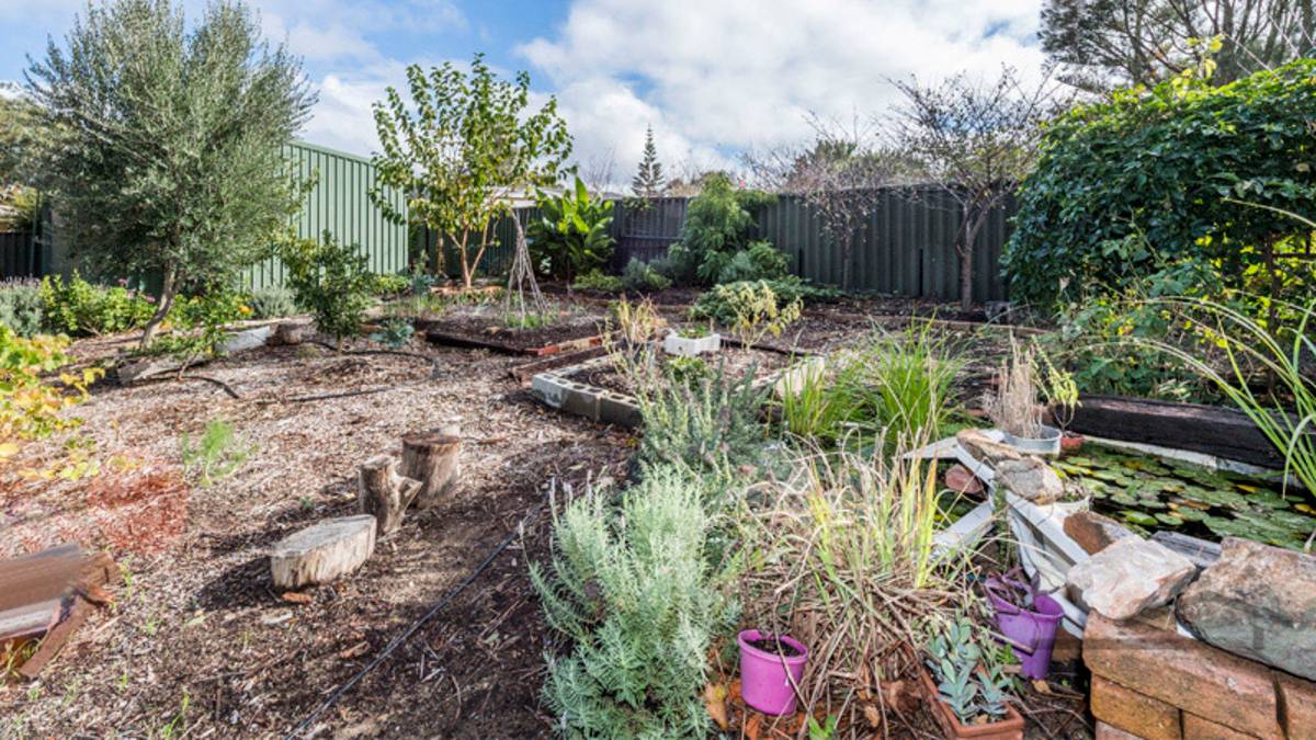 14 Birdsong Grove, Greenfields, WA 6210 AUS