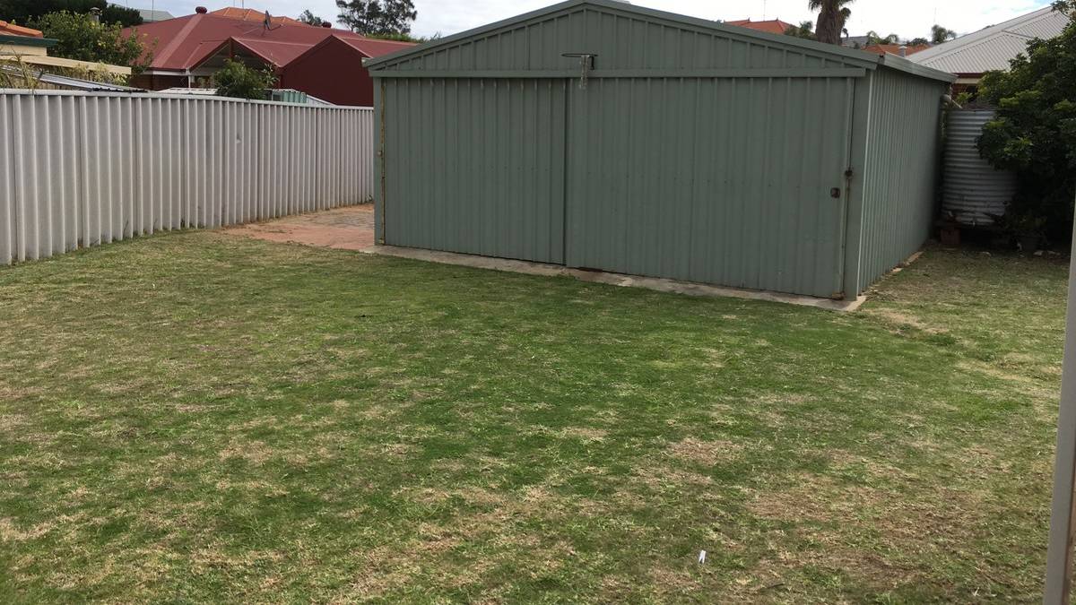 11 Mariner Place, Halls Head, WA 6210 AUS