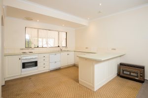 18 Eldora Crescent, Falcon, WA 6210 AUS