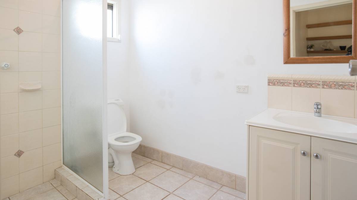 18 Eldora Crescent, Falcon, WA 6210 AUS