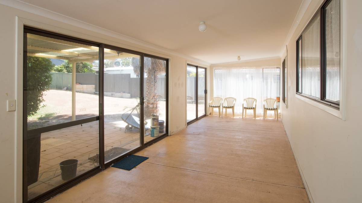 18 Eldora Crescent, Falcon, WA 6210 AUS