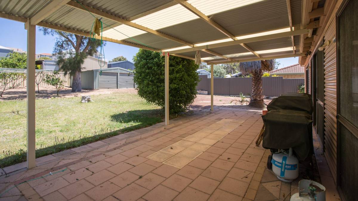 18 Eldora Crescent, Falcon, WA 6210 AUS