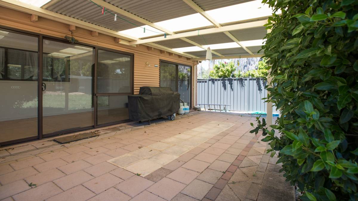 18 Eldora Crescent, Falcon, WA 6210 AUS