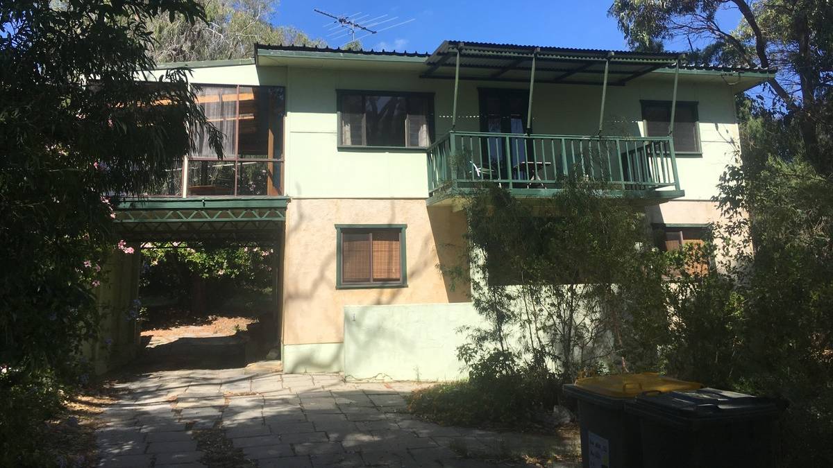 1 Ewing Crescent, DAWESVILLE, WA 6211 AUS