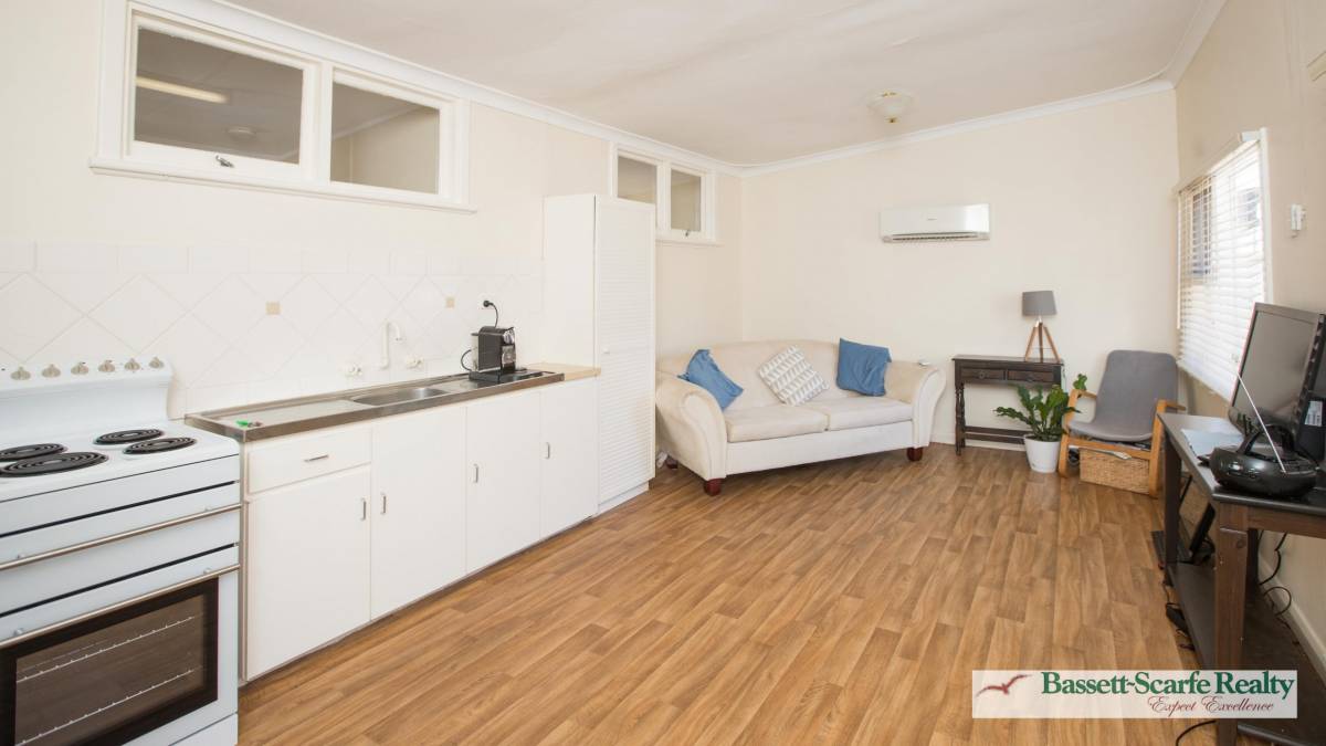 2/30 Janis Street, Halls Head, WA 6210 AUS