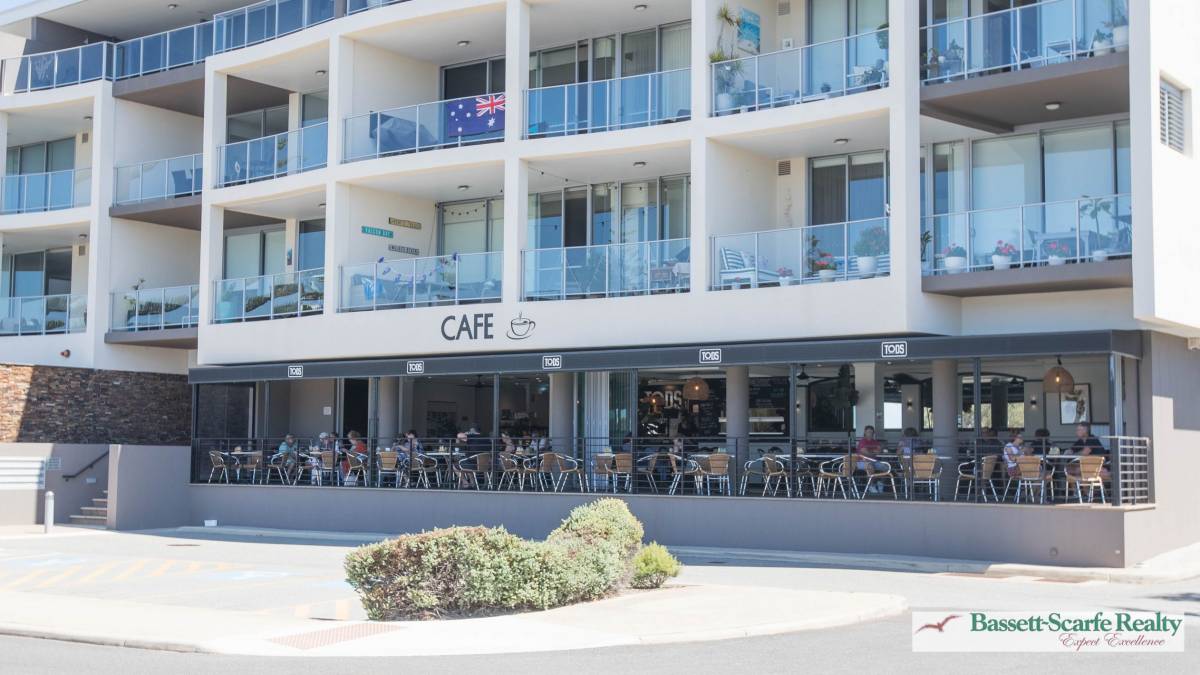 2/30 Janis Street, Halls Head, WA 6210 AUS