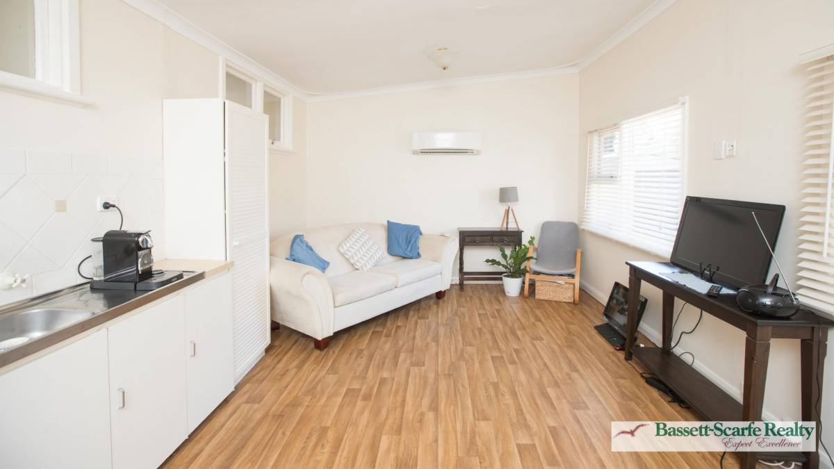 2/30 Janis Street, Halls Head, WA 6210 AUS
