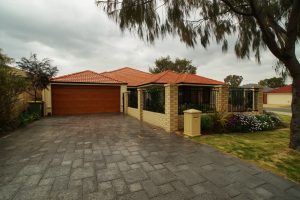 2 Possum Drive, WANNANUP, WA 6210 AUS