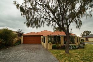 2 Possum Drive, WANNANUP, WA 6210 AUS