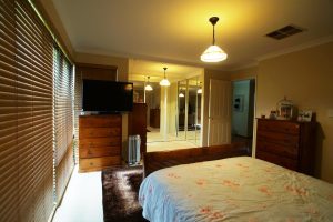 2 Possum Drive, WANNANUP, WA 6210 AUS