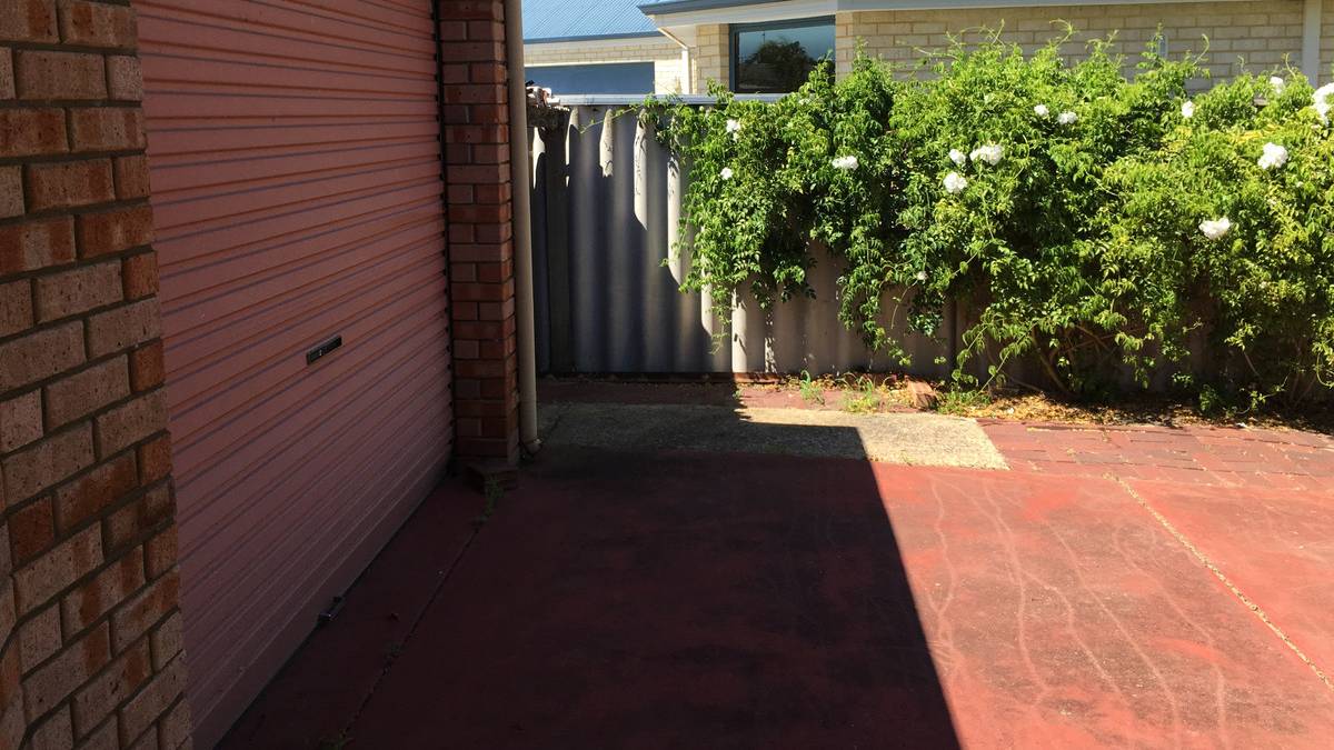 2 Woolah Place, South Yunderup, WA 6208 AUS