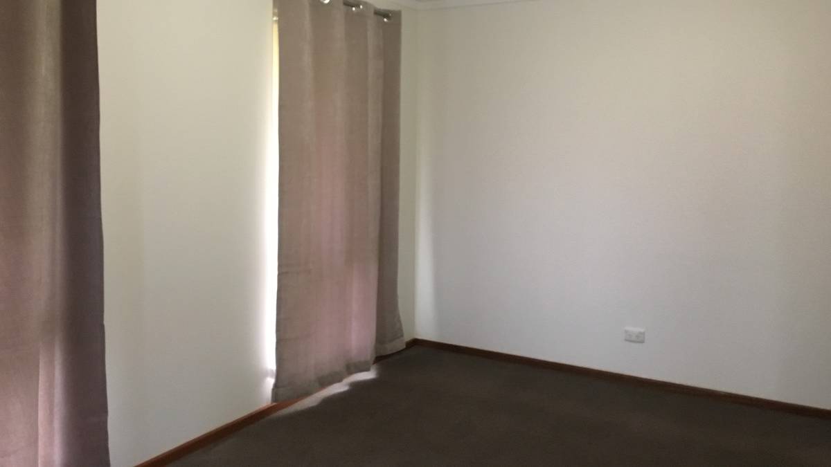 2 Muir Place, Halls Head, WA 6210 AUS