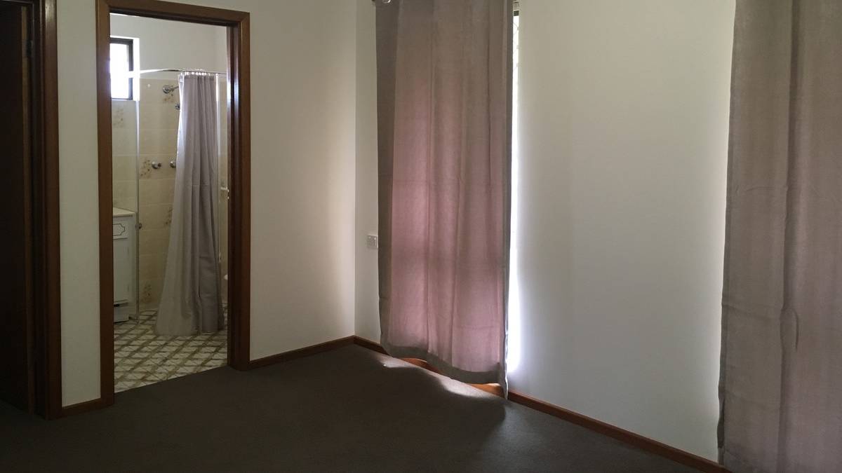 2 Muir Place, Halls Head, WA 6210 AUS