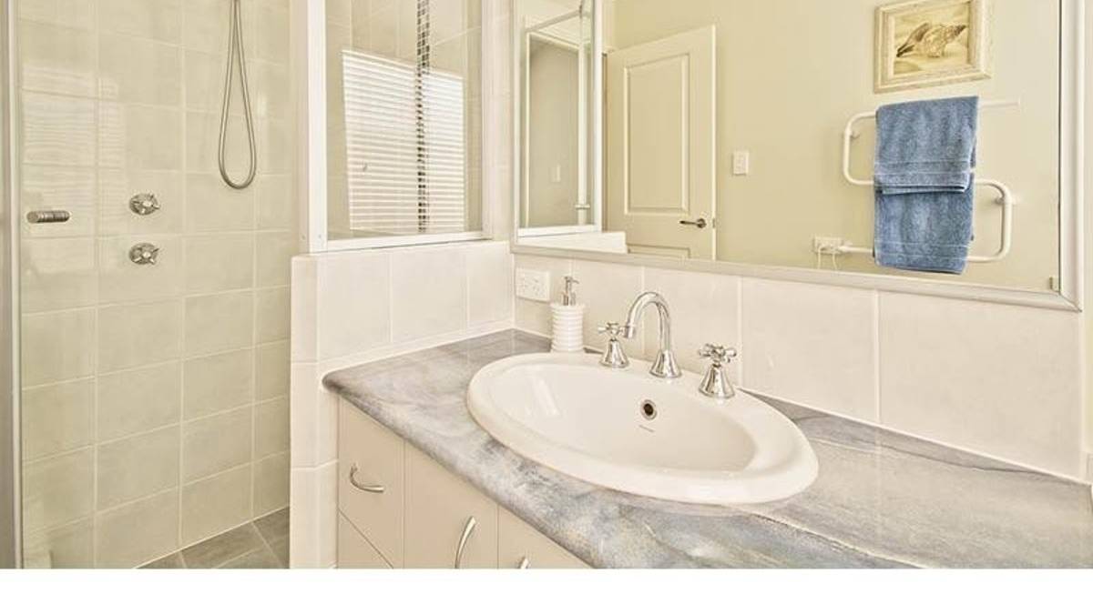 74A Leslie Street, Dudley Park, WA 6210 AUS