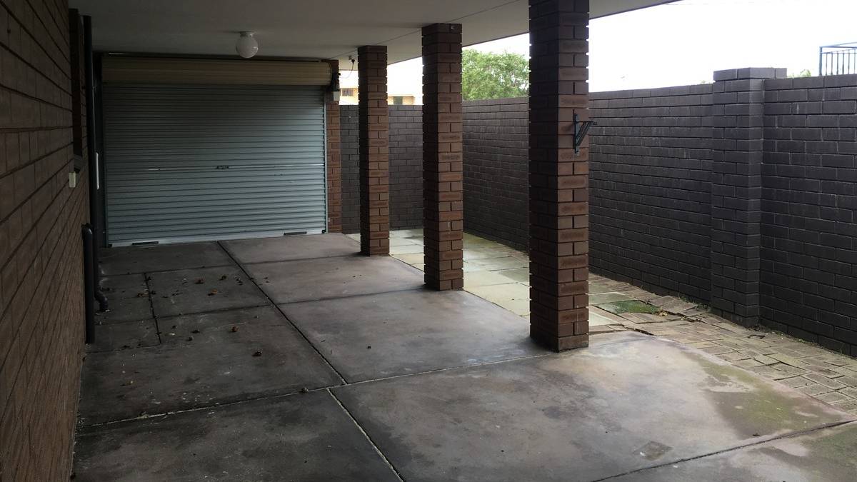2 Muir Place, Halls Head, WA 6210 AUS