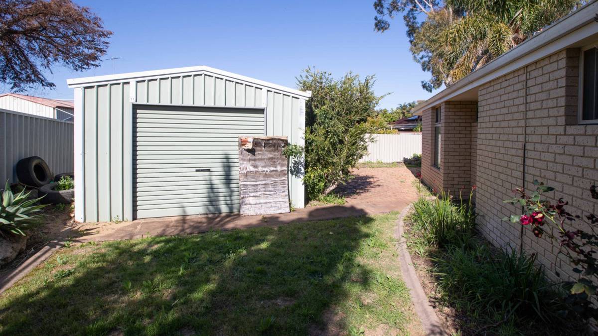 3 Coombs Place, Mandurah, WA 6210 AUS