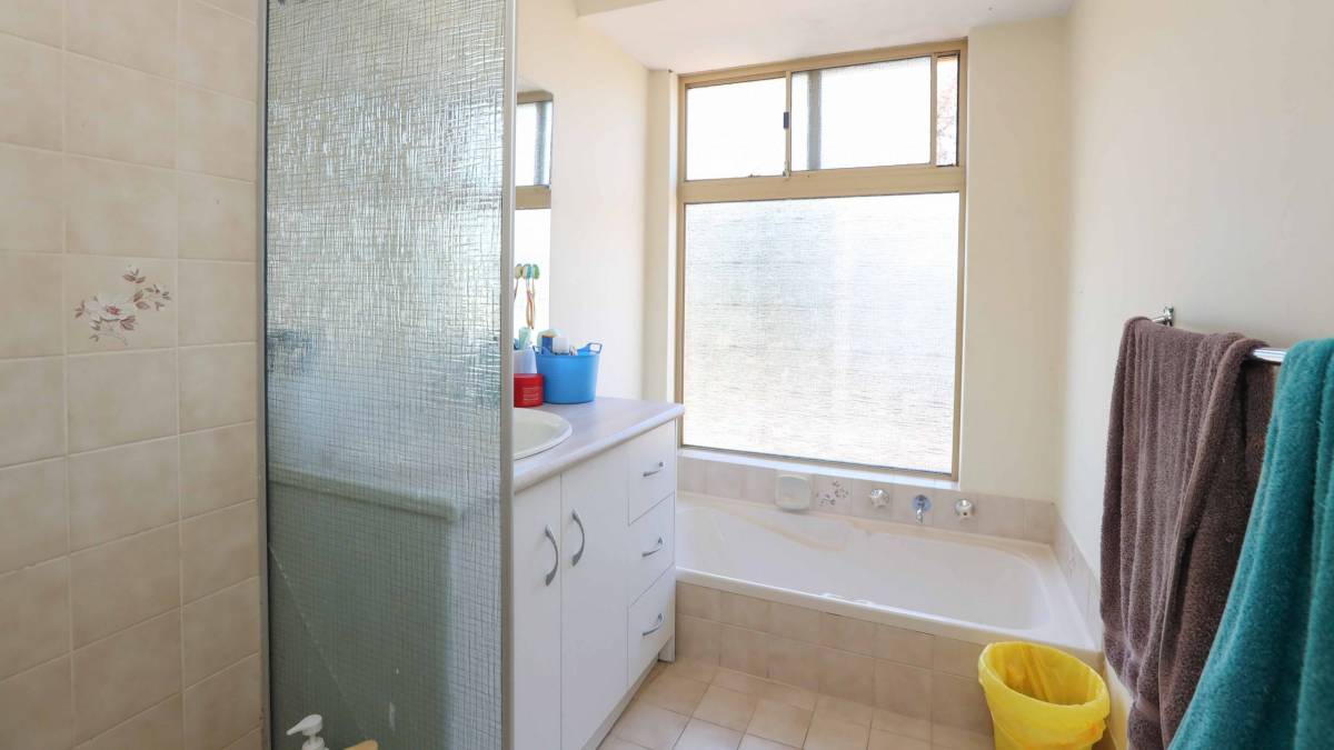 3 Coombs Place, Mandurah, WA 6210 AUS