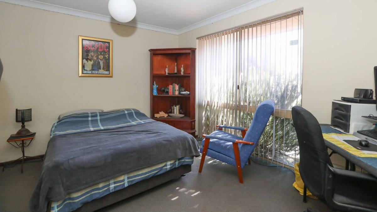 3 Coombs Place, Mandurah, WA 6210 AUS